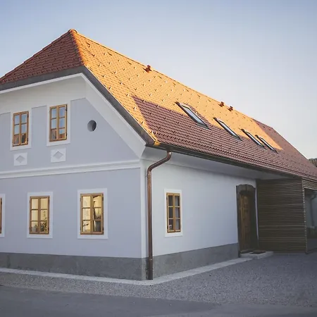 Skrabceva Domacija بيت ضيافة Ribnica